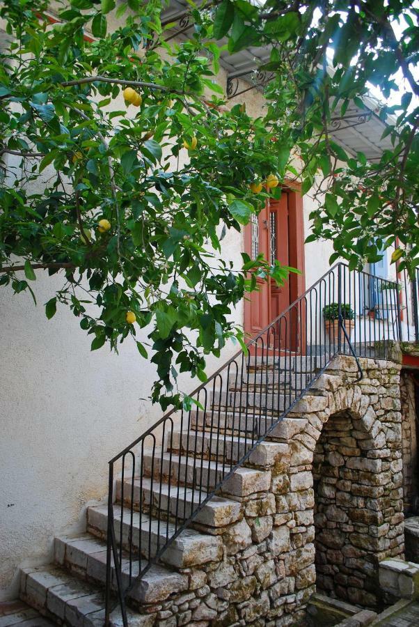 Villa "Pietra E Mare" Návpaktos Eksteriør bilde